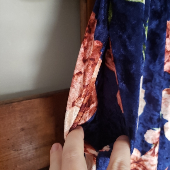 3/4 Length Velvet Floral Midi Dress -M/L - Picture 5 of 6